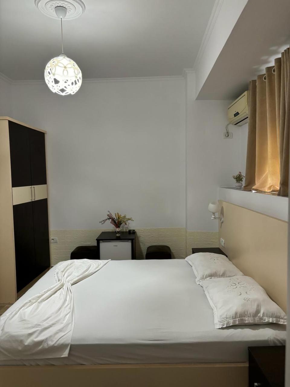 Guest House Adi Hoxha Berat Exterior photo