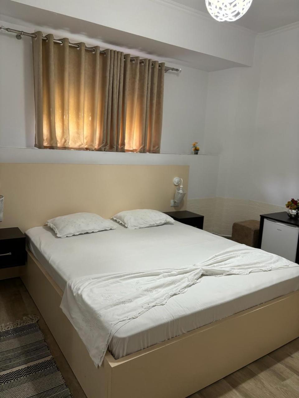 Guest House Adi Hoxha Berat Exterior photo