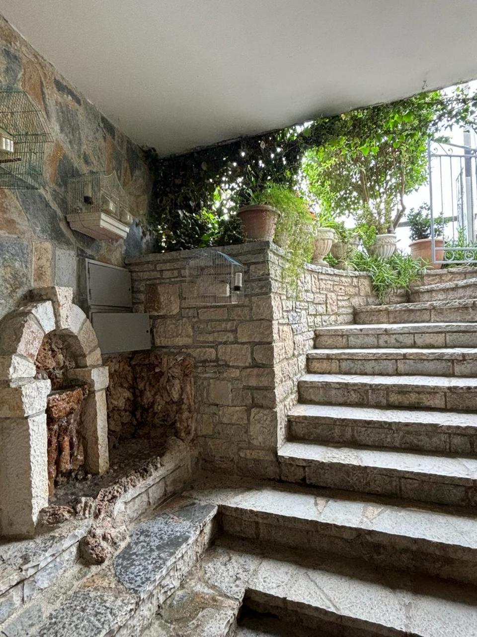 Guest House Adi Hoxha Berat Exterior photo